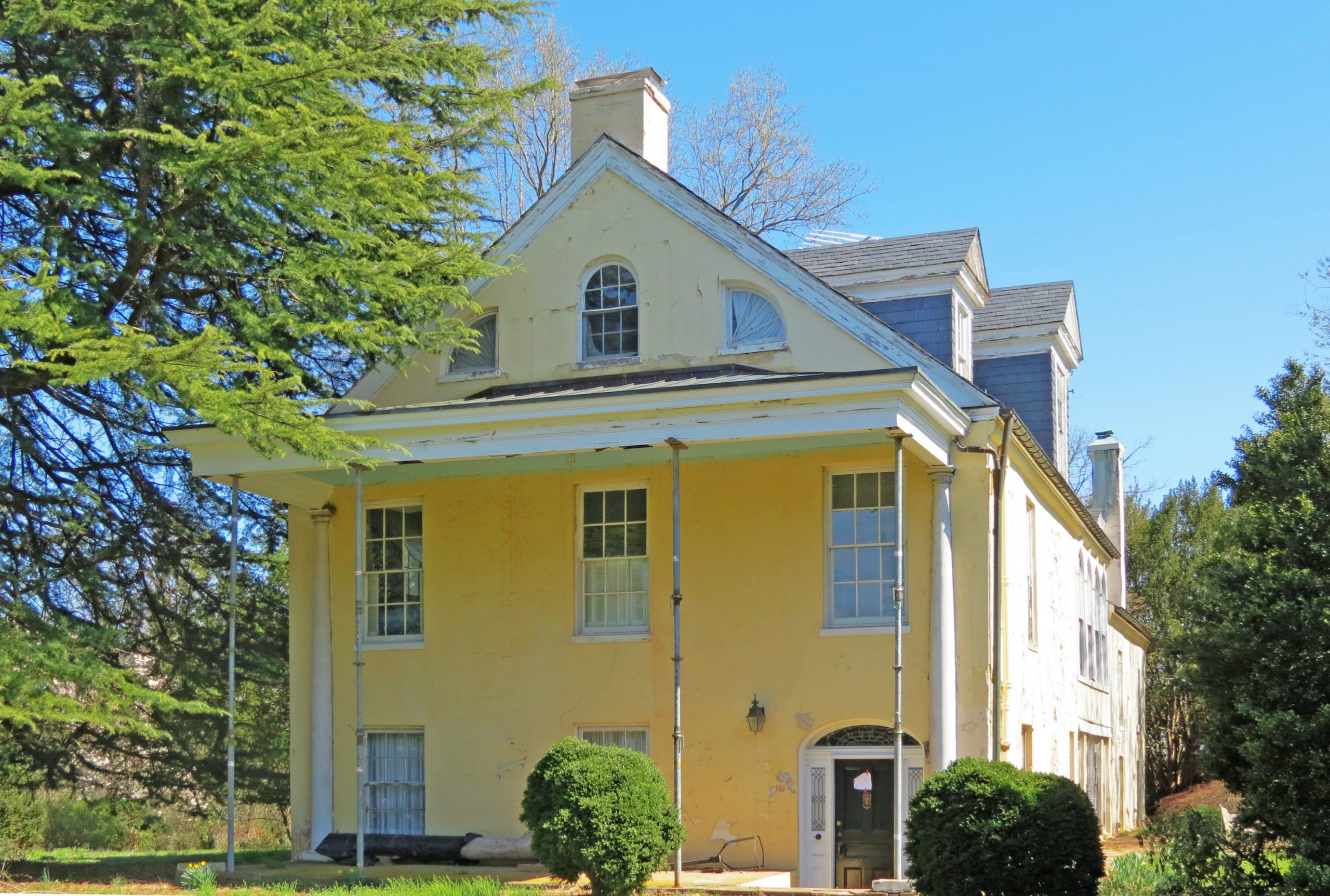 Monterosa "Neptune Lodge" Historic Home