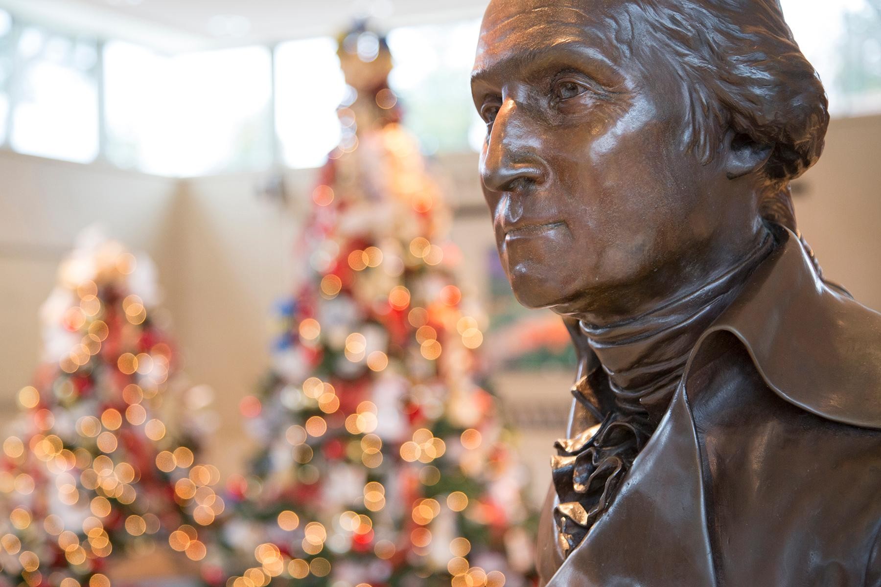 Mount Vernon by Candlelight